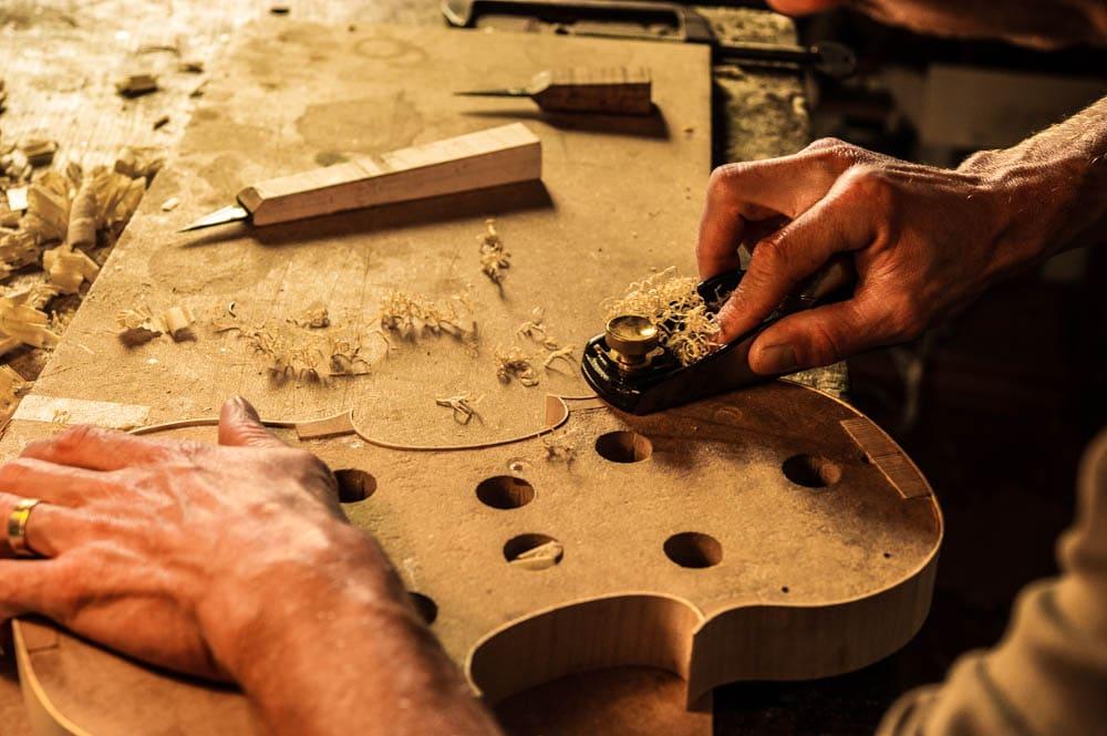 Fabrication violon près de Bligny-lès-Beaune